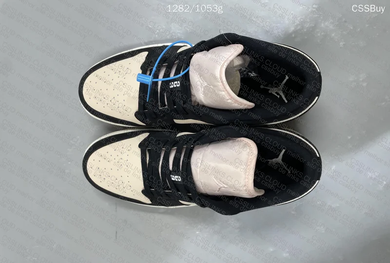 Air Jordan 1 Low Guava Ice