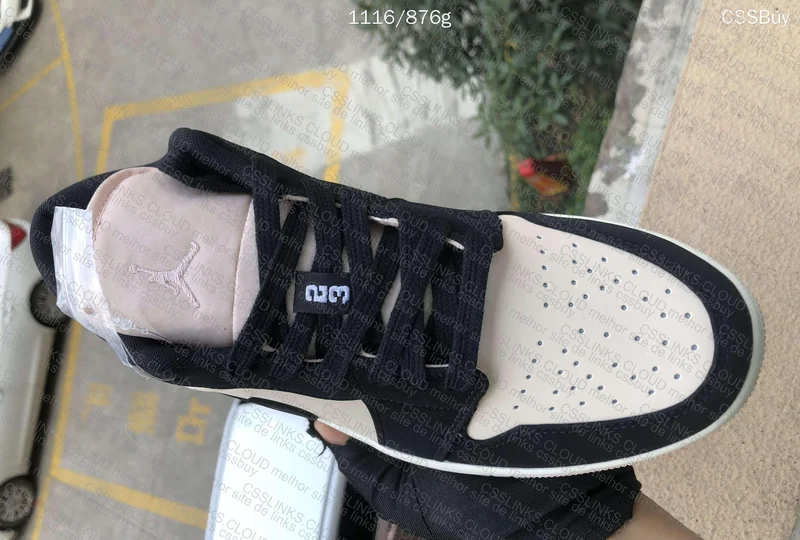 Air Jordan 1 Low Guava Ice