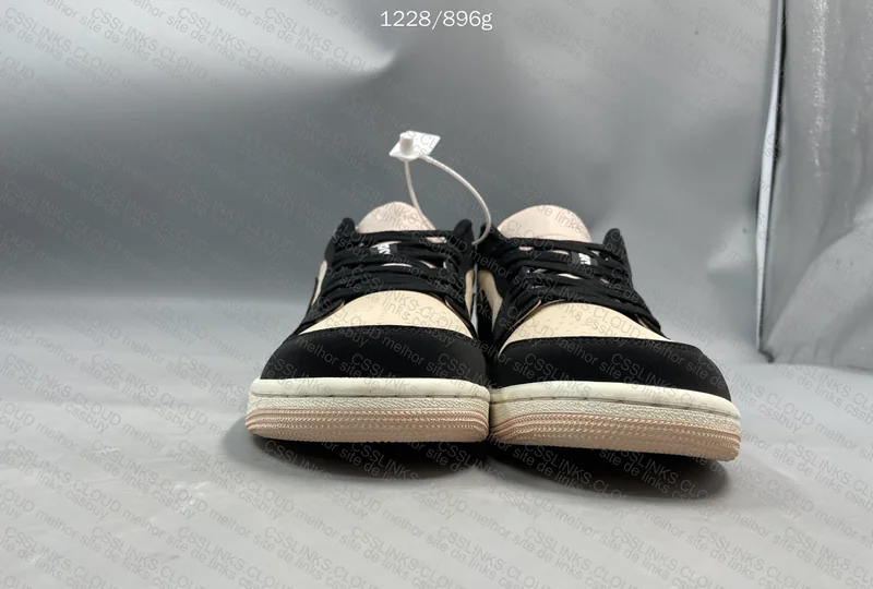 Air Jordan 1 Low Guava Ice