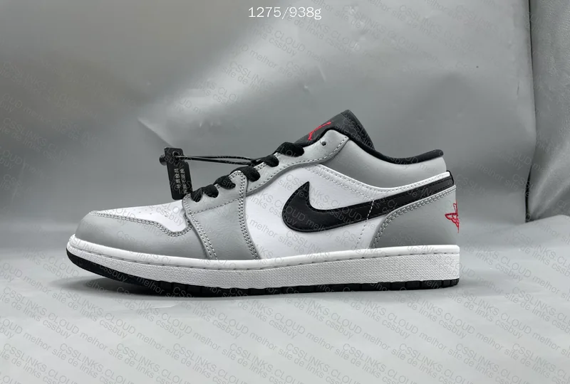 Air Jordan 1 Low - Light Grey Smoke 2