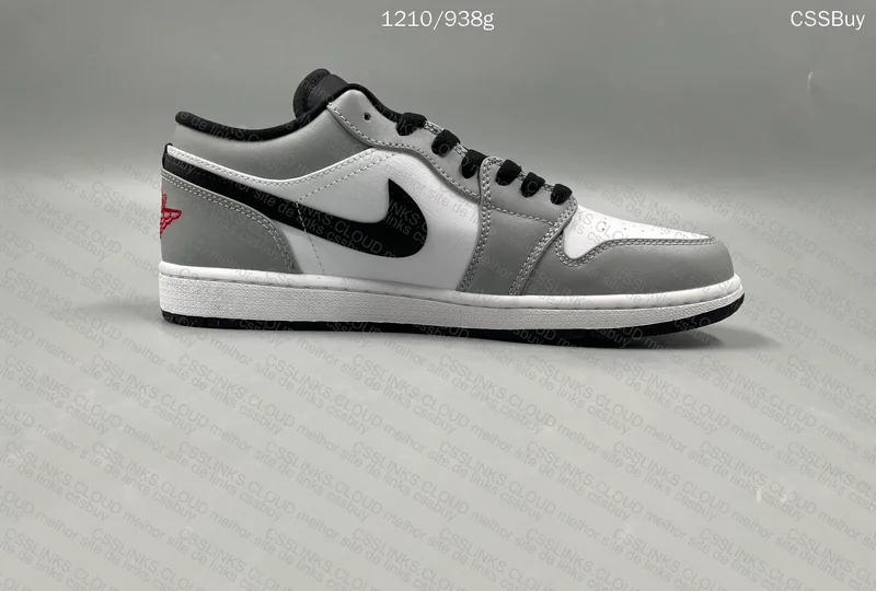 Air Jordan 1 Low Light Smoke Grey 4