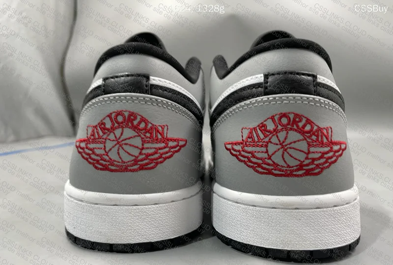 Air Jordan 1 Low Light Smoke Grey