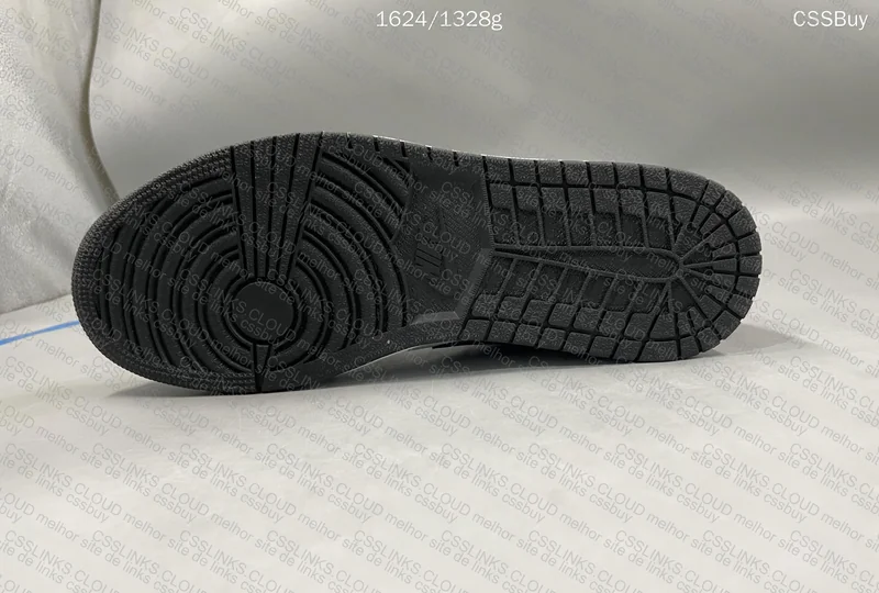 Air Jordan 1 Low Light Smoke Grey 5