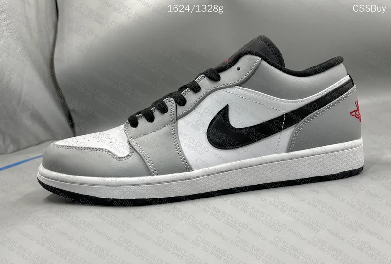 Air Jordan 1 Low Light Smoke Grey 6