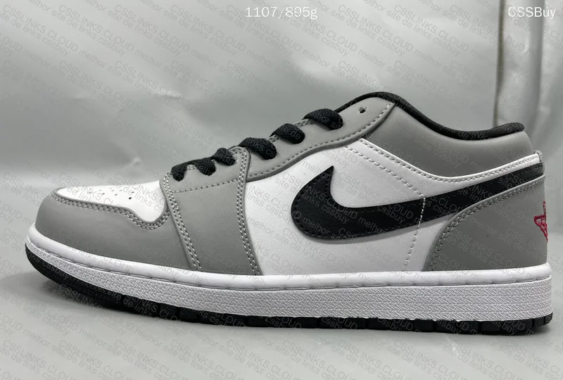 Air Jordan 1 Low 'Light Smoke Grey' 3