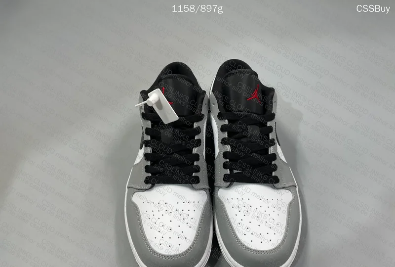 Air Jordan 1 Low Light Smoke Grey 2