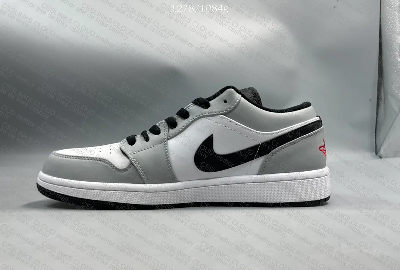 Air Jordan 1 Low (Light Smoke Grey) 6