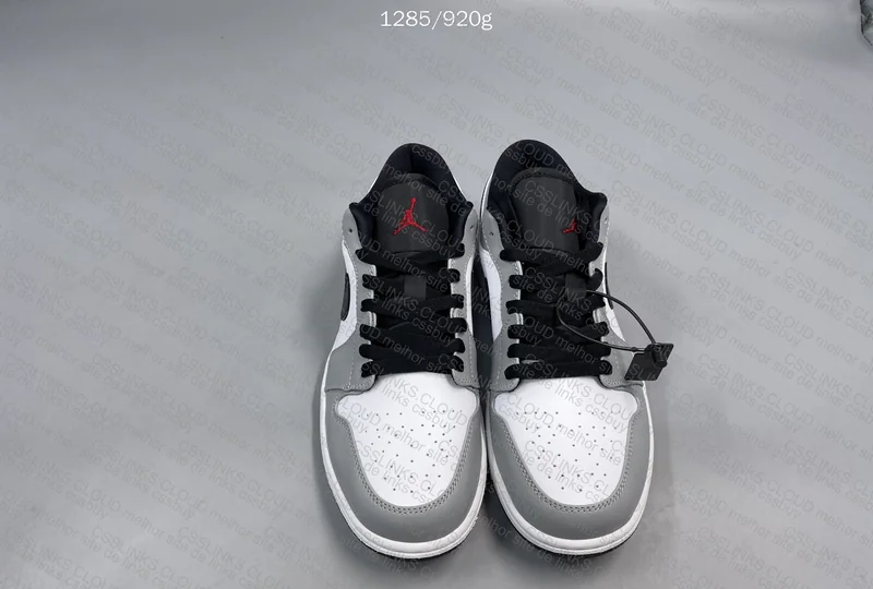 Air Jordan 1 Low Light Smoke Grey