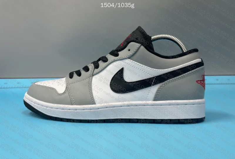 Air Jordan 1 Low Light Smoke Grey