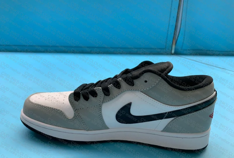 Air Jordan 1 Low 'Light Smoke Grey' 5