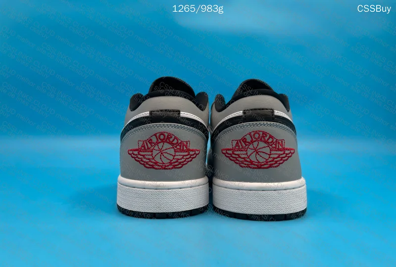 Air Jordan 1 Low Light Smoke Grey (TA GL?) 3