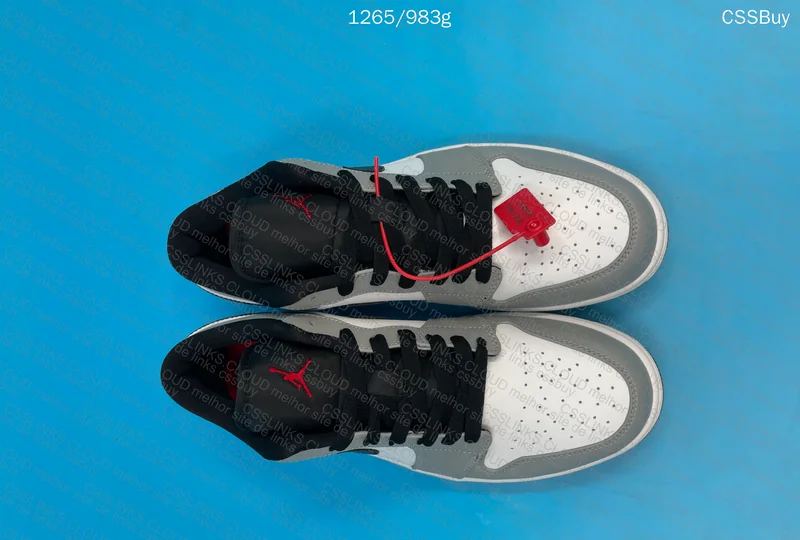 Air Jordan 1 Low Light Smoke Grey (TA GL?) 4