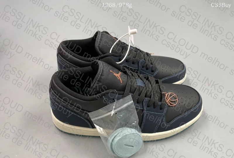 Air Jordan 1 Low 'Midnight Navy'