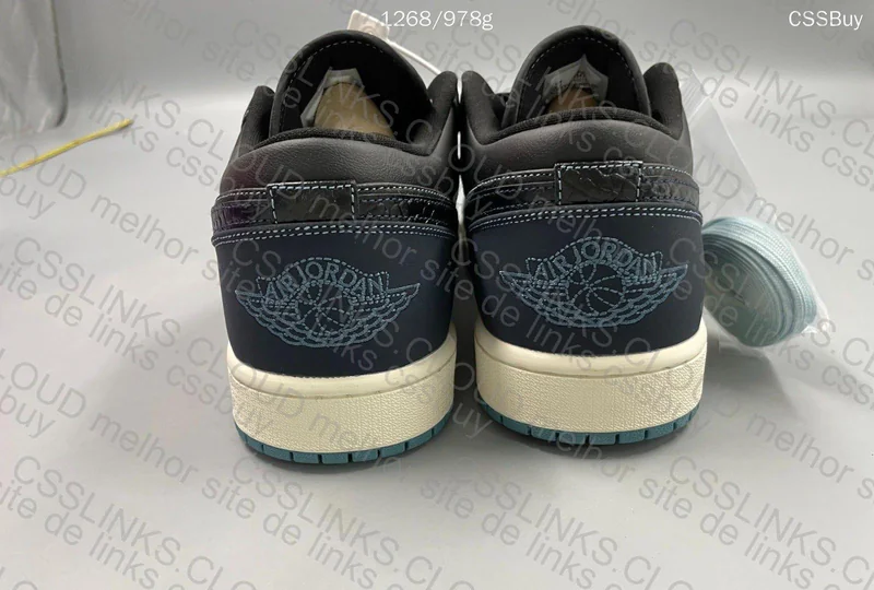 Air Jordan 1 Low 'Midnight Navy' 2