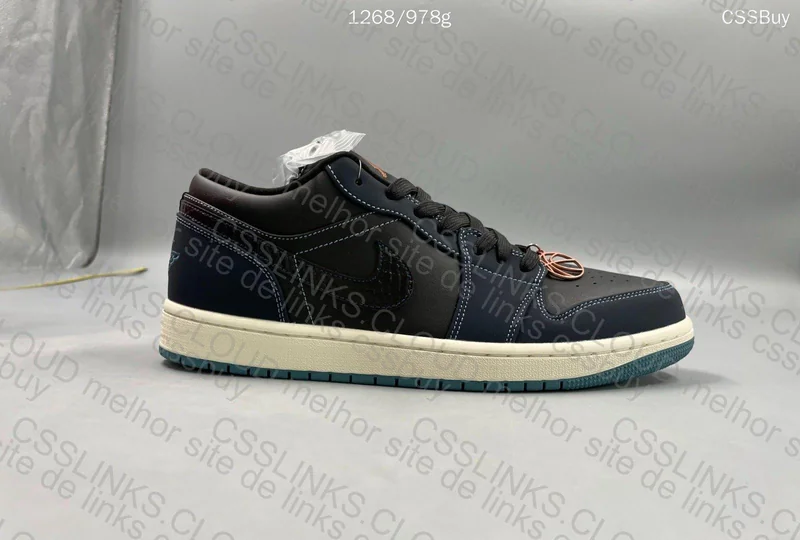 Air Jordan 1 Low 'Midnight Navy' 4