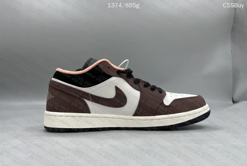 Air Jordan 1 Low Mocha 3