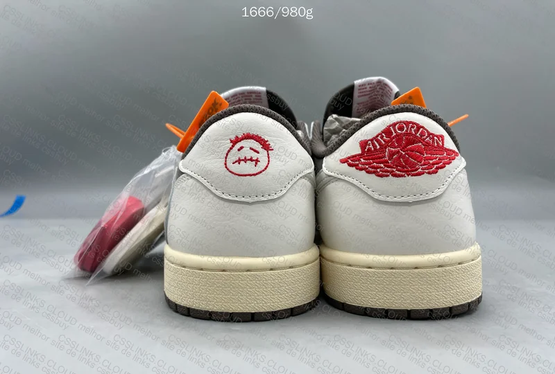 Air Jordan 1 Low Mocha 8