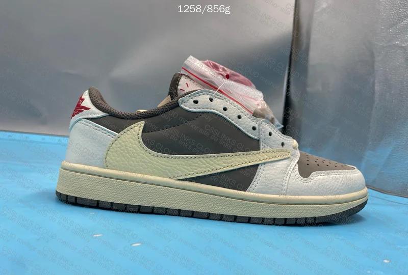 Air Jordan 1 Low Mocha 5