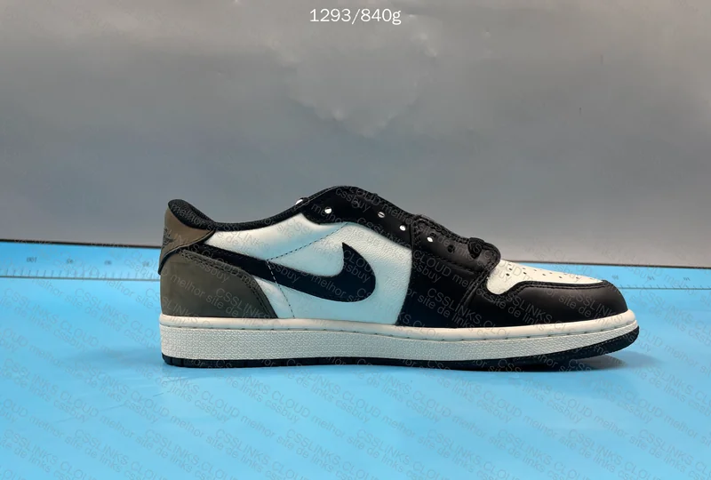 Air Jordan 1 Low Mocha 6
