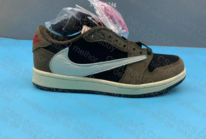 Air Jordan 1 Low Mocha 7