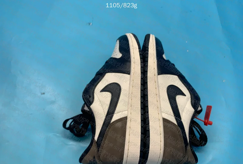 Air Jordan 1 Low Mocha 9