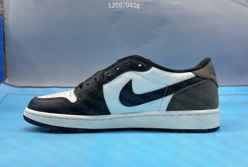 Air Jordan 1 Low Mocha 6