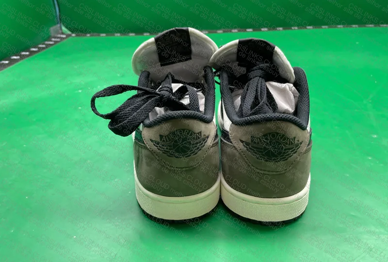 Air Jordan 1 low mocha 3