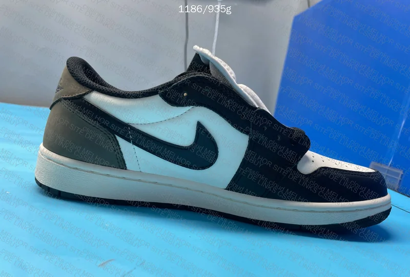 Air Jordan 1 Low Mocha BZ1 Batch