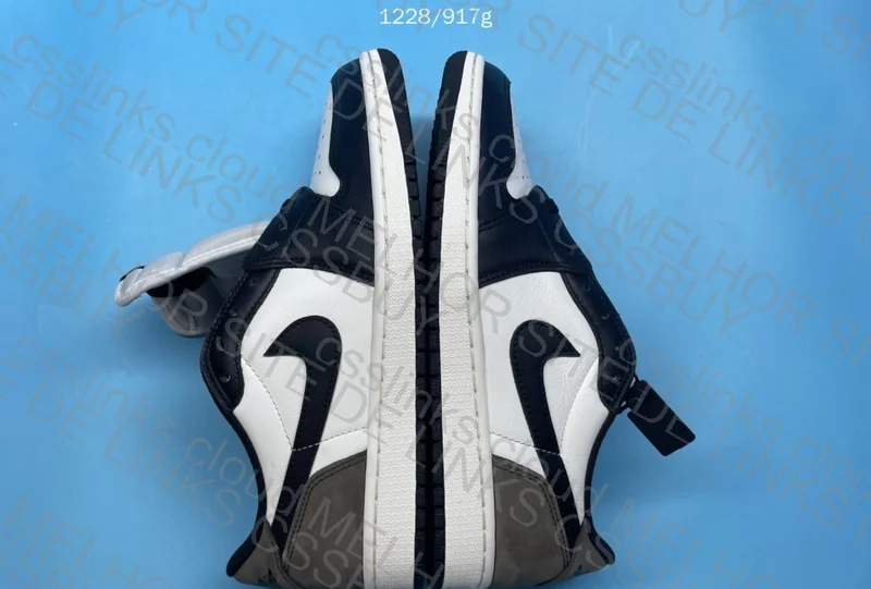 Air Jordan 1 Low Mocha OG 3