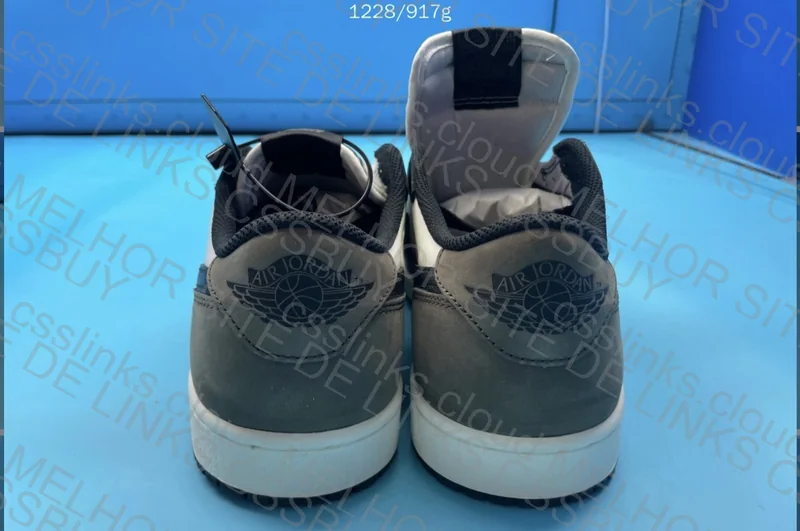 Air Jordan 1 Low Mocha OG 6