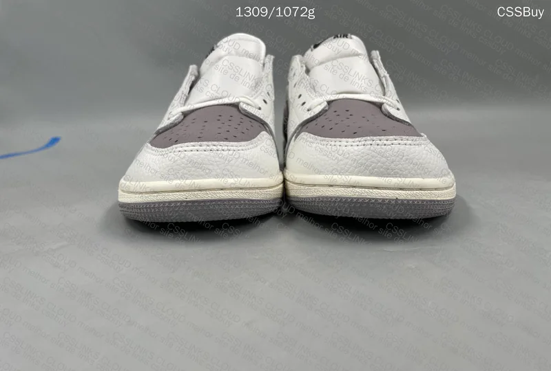 Air Jordan 1 Low OG 'Atmosphere Grey' 3