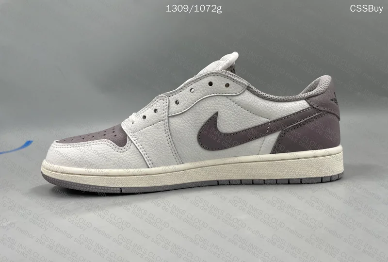 Air Jordan 1 Low OG 'Atmosphere Grey' 9