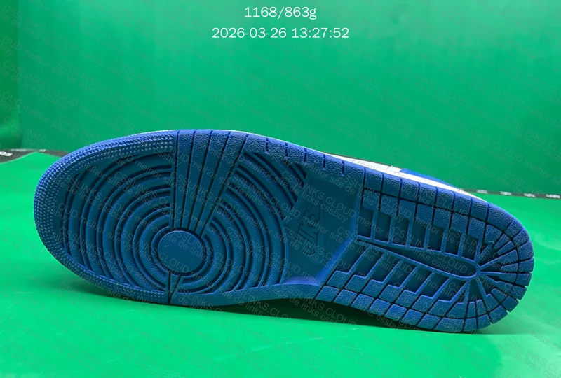 Air Jordan 1 Low OG Game Royal 4