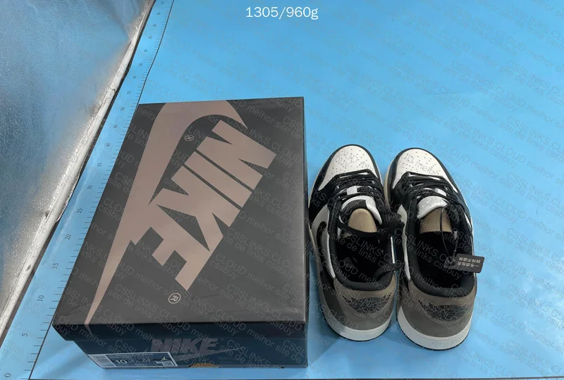 Air Jordan 1 Low OG Mocha 10
