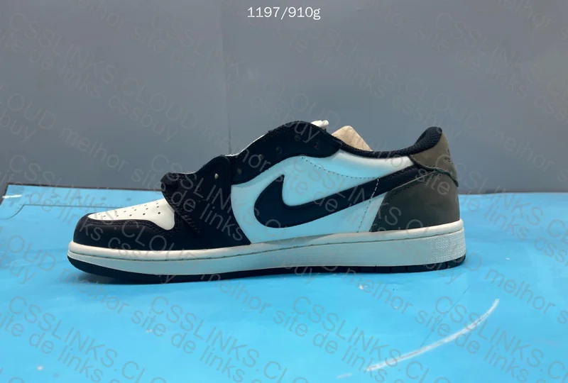 Air Jordan 1 Low OG Mocha