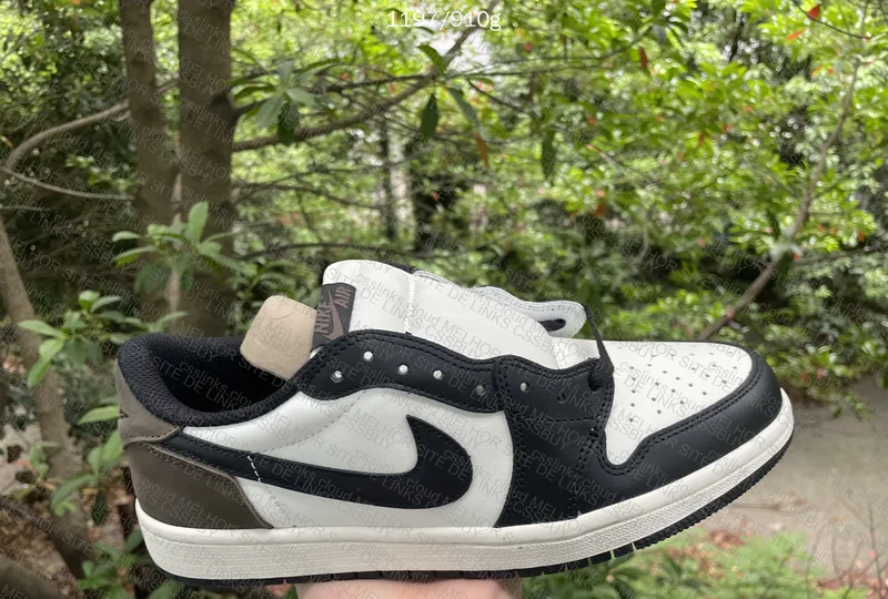 Air Jordan 1 Low OG Mocha 3
