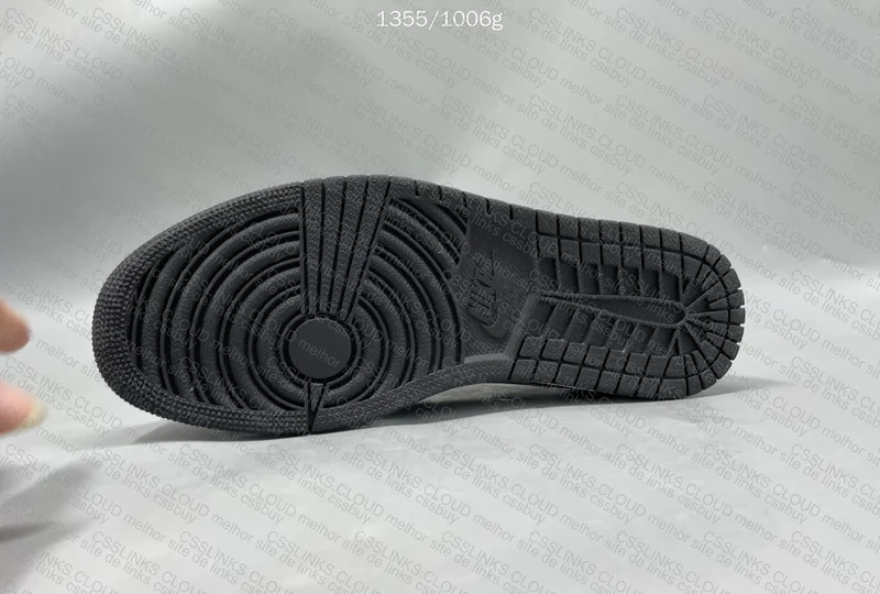 Air Jordan 1 Low OG Shadow 5