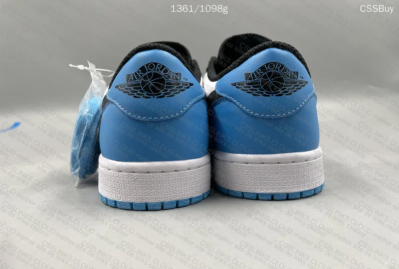 Air Jordan 1 Low OG UNC 4