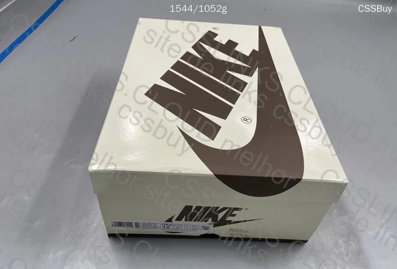 Air Jordan 1 Low OG x Travis Scott Reverse Mocha (ZOK)