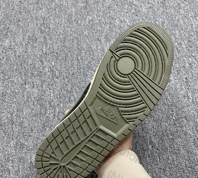 Air Jordan 1 Low Olive