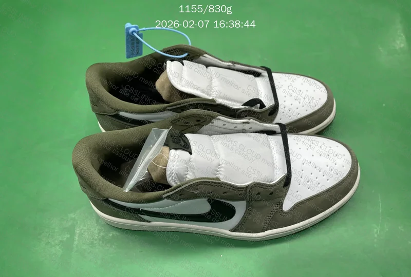 Air Jordan 1 low Olive 2