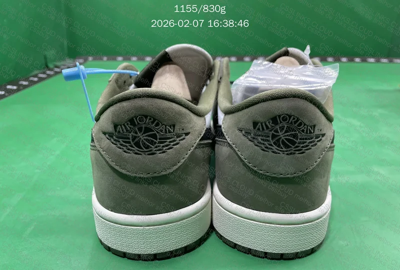 Air Jordan 1 low Olive 6