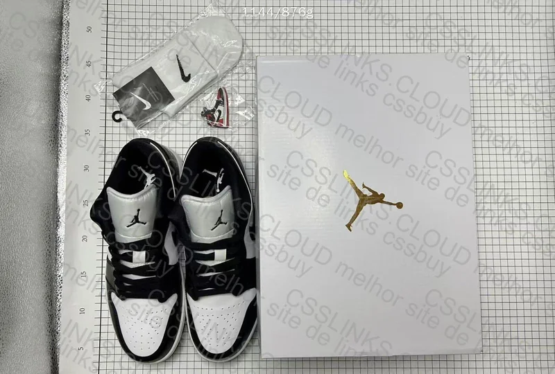 Air Jordan 1 Low OVO 7