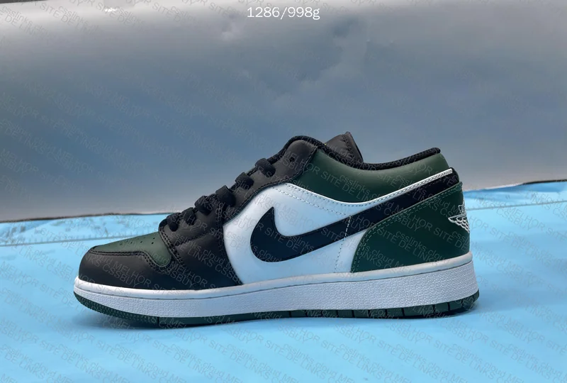 Air Jordan 1 Low / OVO 6