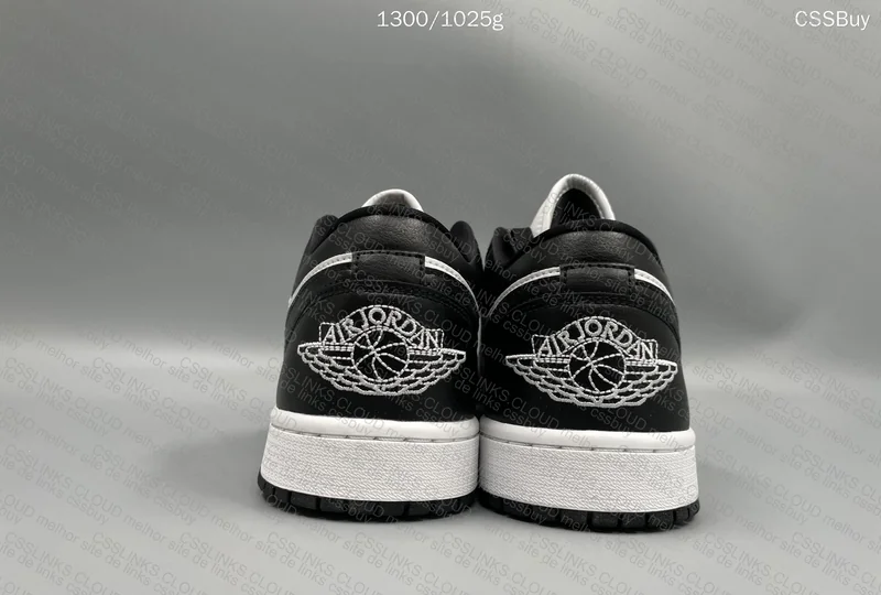 Air Jordan 1 Low Panda 7