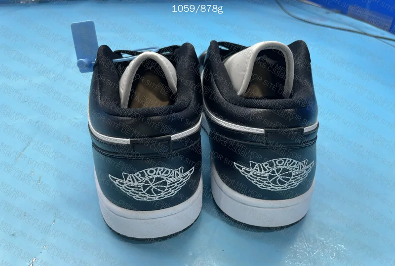 Air Jordan 1 Low Panda 3