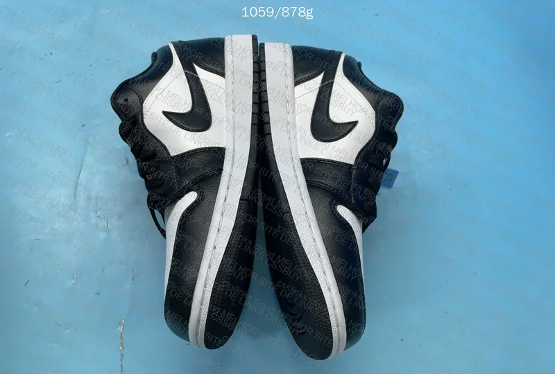 Air Jordan 1 Low Panda 6
