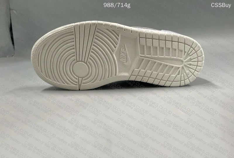 Air Jordan 1 Low Paris 10