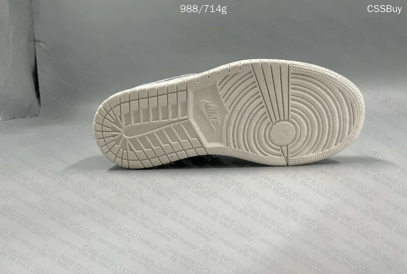 Air Jordan 1 Low Paris 6