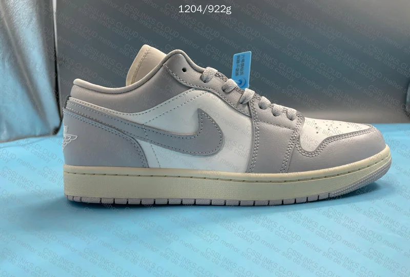 Air Jordan 1 Low, First Purchase Help Please 4